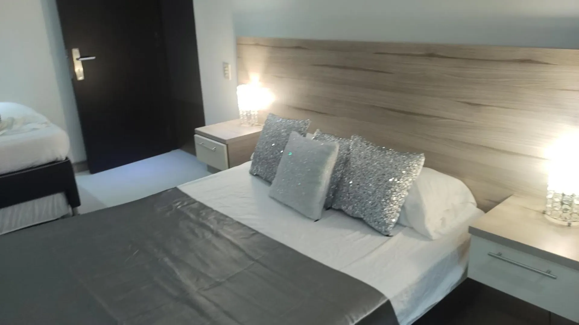 Apartasuite 1 A 6 Huespedes Medellin Apartment